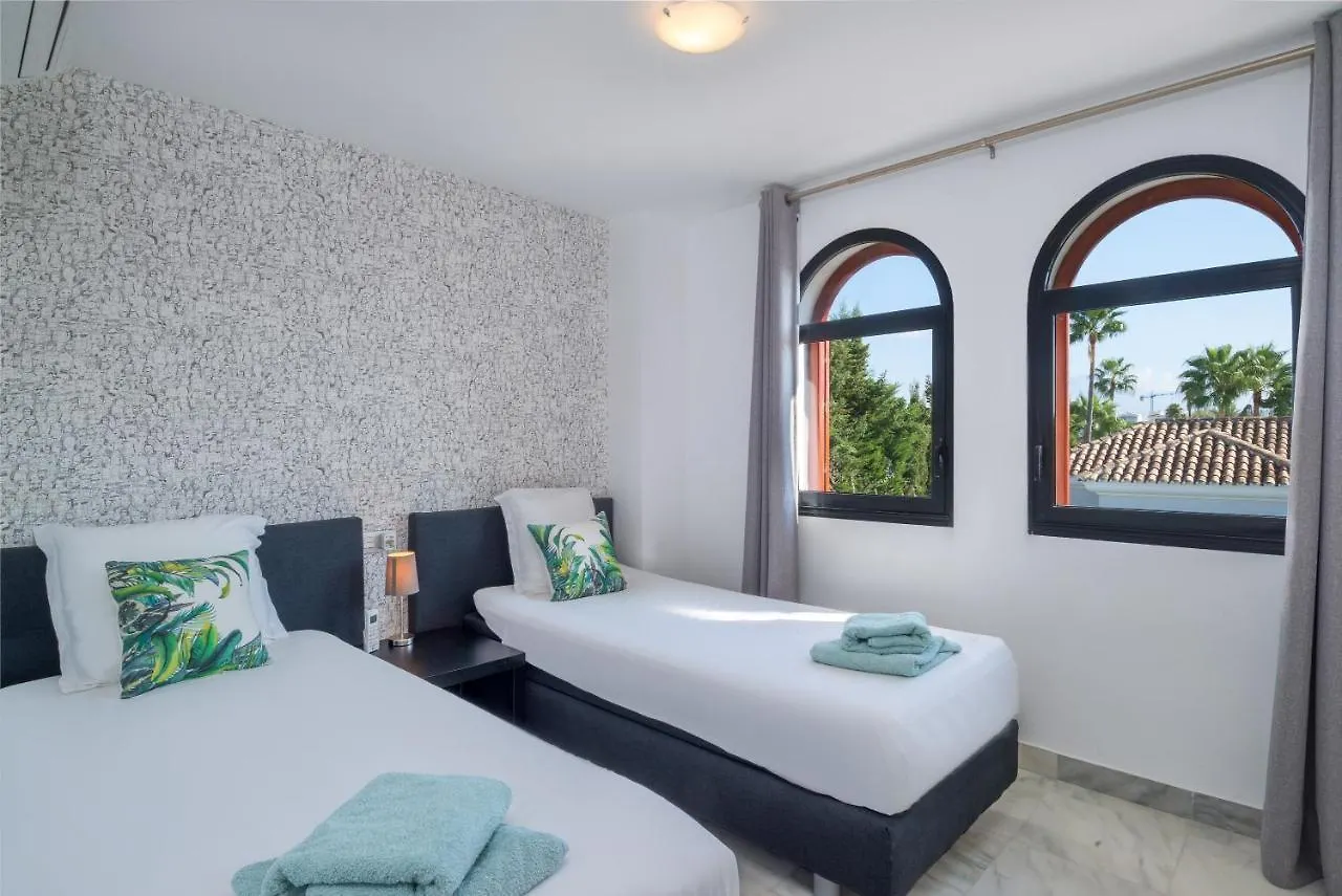 אסטפונה Casa Luna Beach ספרד