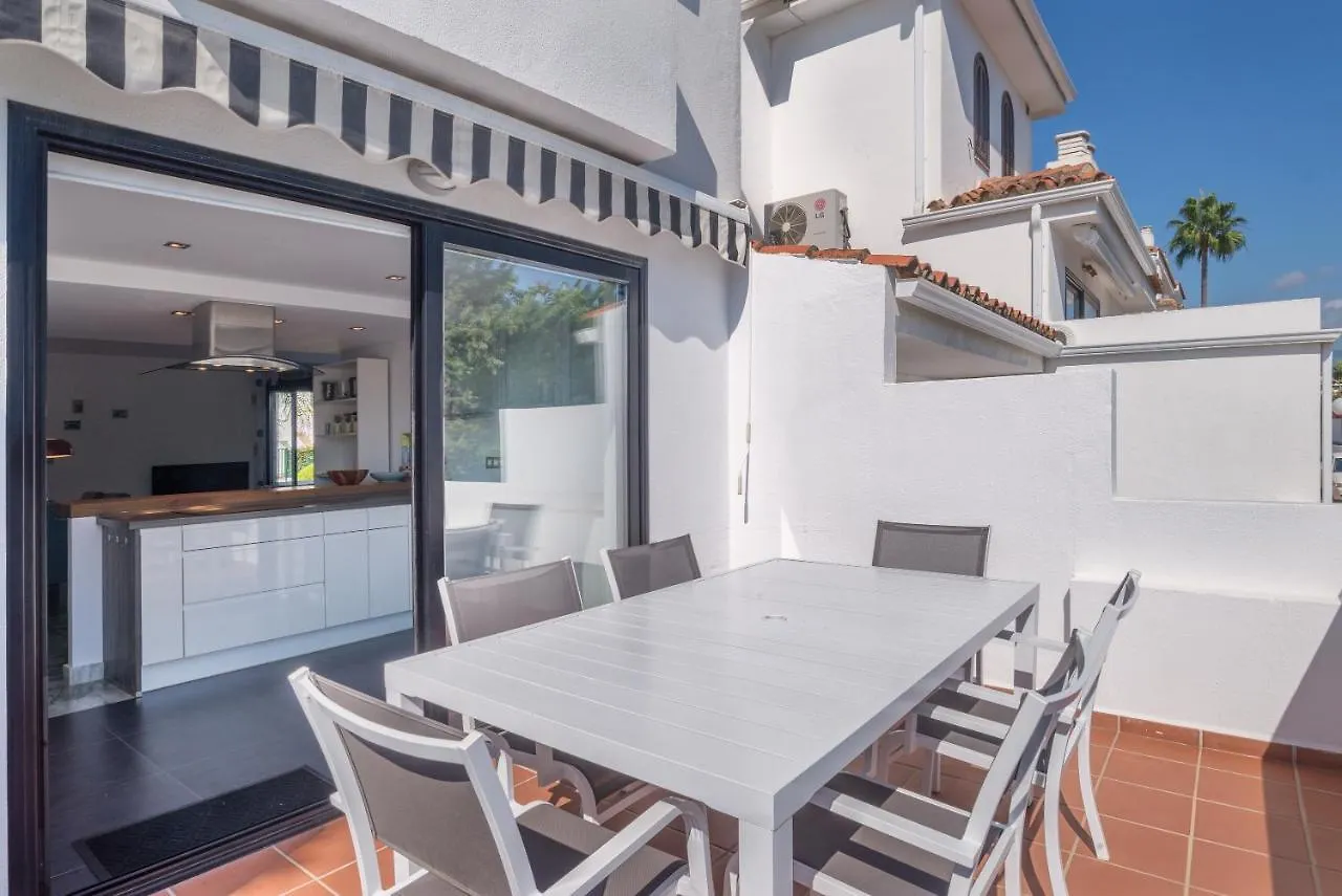 Casa Luna Beach Estepona 0*,  Spain